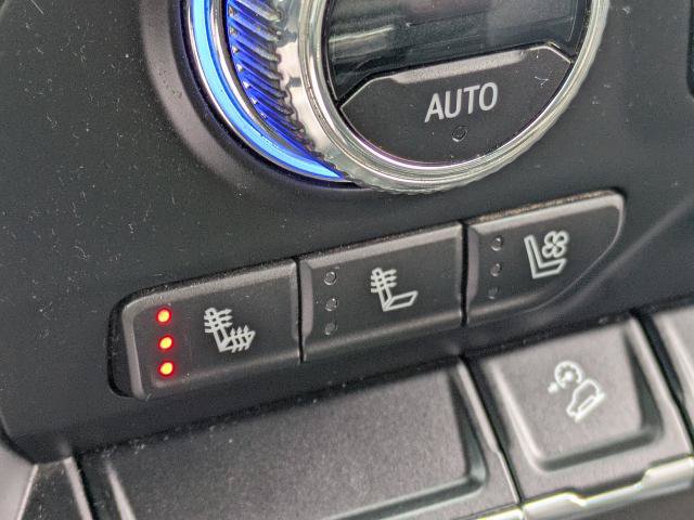 Certified 2022 GMC Sierra 1500 AT4 w/ AT4 Preferred Package AWD/4WD image 23