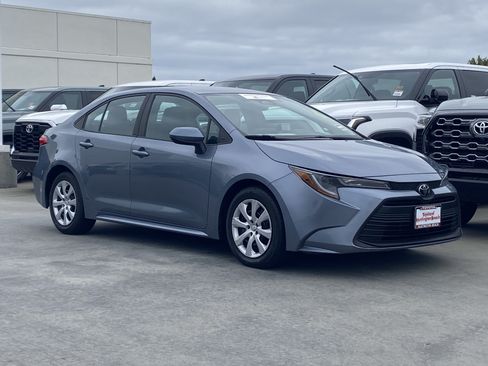 Certified 2023 Toyota Corolla LE FWD image 2