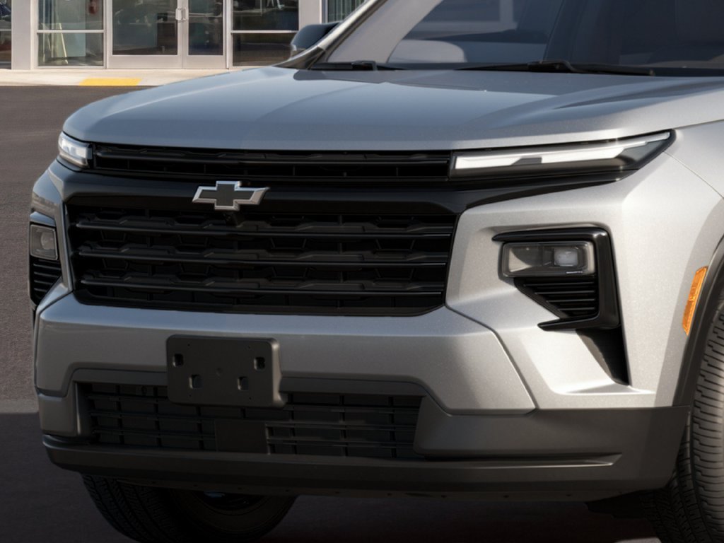 New 2027 Chevrolet Traverse LT w/ Midnight/Sport Edition FWD image 4
