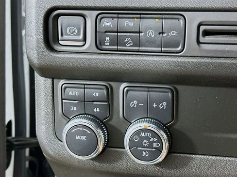 Used 2021 GMC Yukon AT4 image 27