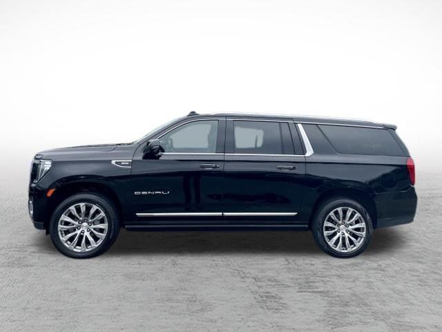 Used 2021 GMC Yukon XL Denali w/ Denali Ultimate Package AWD/4WD image 8
