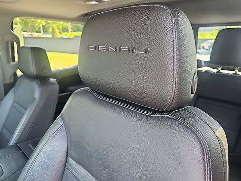 Used 2019 GMC Sierra 1500 Denali w/ Denali Ultimate Package AWD/4WD image 18