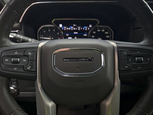 Used 2021 GMC Yukon Denali AWD/4WD image 19