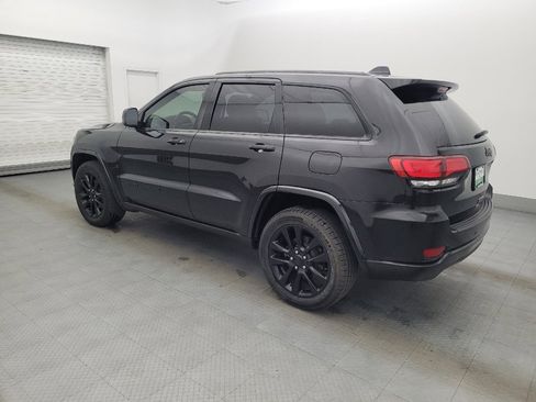 Used 2019 Jeep Grand Cherokee Altitude RWD image 3