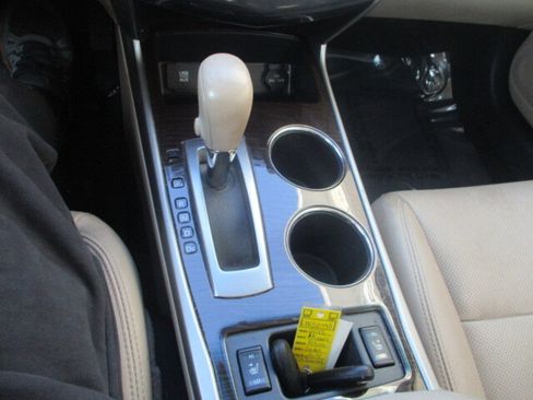 Used 2015 Nissan Altima 2.5 SL w/ Technology Package image 35