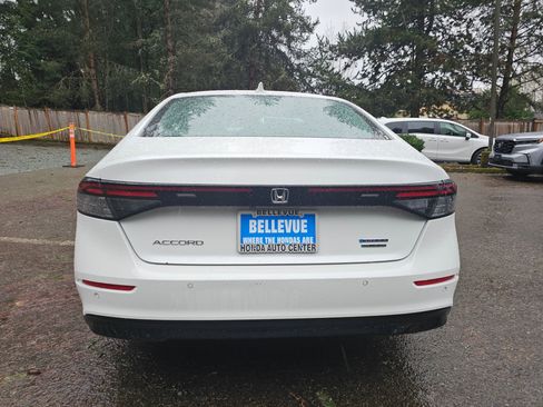 Used 2024 Honda Accord Touring image 6