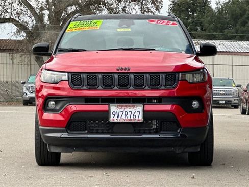 Used 2024 Jeep Compass Latitude w/ Convenience Group image 12