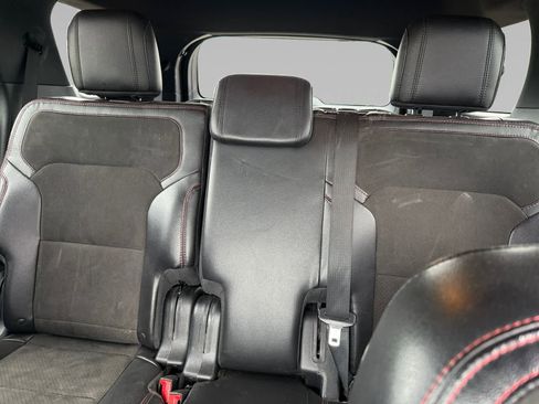 Used 2018 Ford Explorer XLT w/ Equipment Group 202A image 13