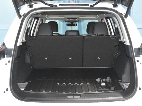 New 2026 Nissan Rogue SV AWD/4WD image 25