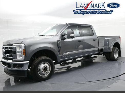 Certified 2025 Ford F350 XLT AWD/4WD image 1