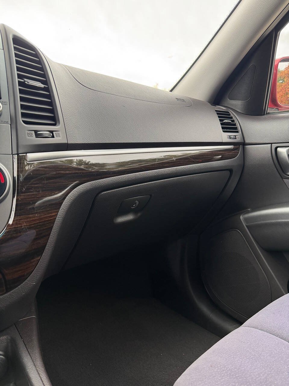 Used 2010 Hyundai Santa Fe SE FWD image 37