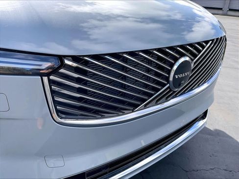 New 2026 Volvo XC90 T8 Ultra w/ Protection Package Premier image 34