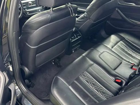 Used 2020 BMW M550i xDrive AWD/4WD image 10