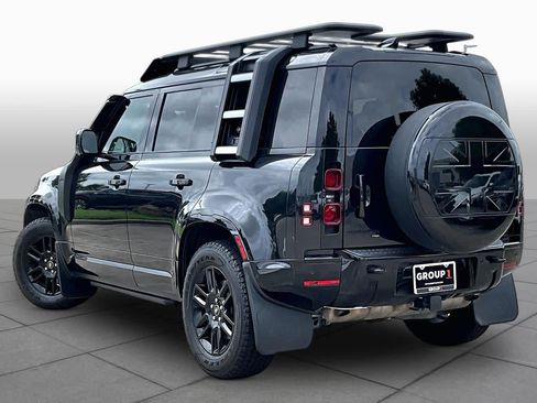 Used 2022 Land Rover Defender 110 X-Dynamic SE AWD/4WD image 10