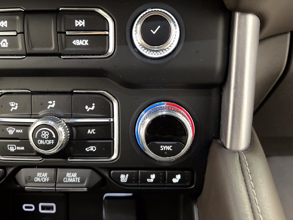 Used 2024 GMC Yukon SLT RWD image 53