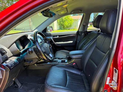 Used 2014 Kia Sorento LX w/ Touring Package (LX) FWD image 7