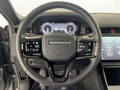 Used 2024 Land Rover Range Rover Evoque S image 18