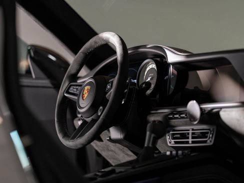 Used 2022 Porsche 911 GT3 image 60