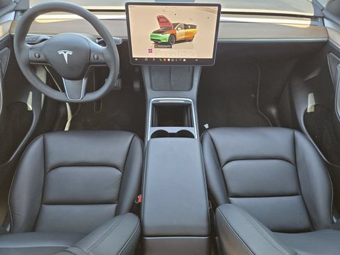 Used 2023 Tesla Model Y Long Range AWD/4WD image 5