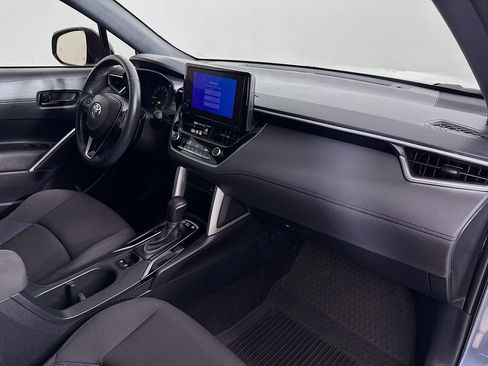 Used 2023 Toyota Corolla Cross AWD Hybrid w/ Moonroof Package image 30