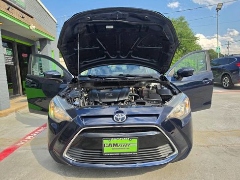 Used 2017 Toyota Yaris iA FWD image 47