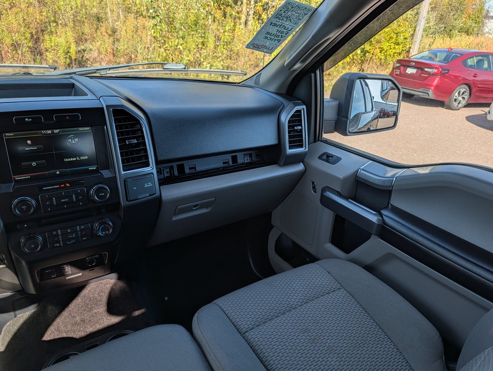 Used 2015 Ford F150 XLT w/ Equipment Group 302A Luxury AWD/4WD image 11