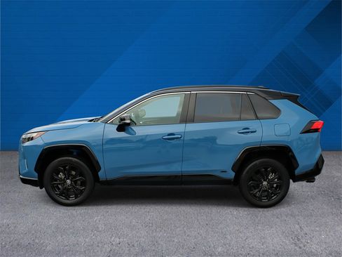 Used 2022 Toyota RAV4 XSE image 6