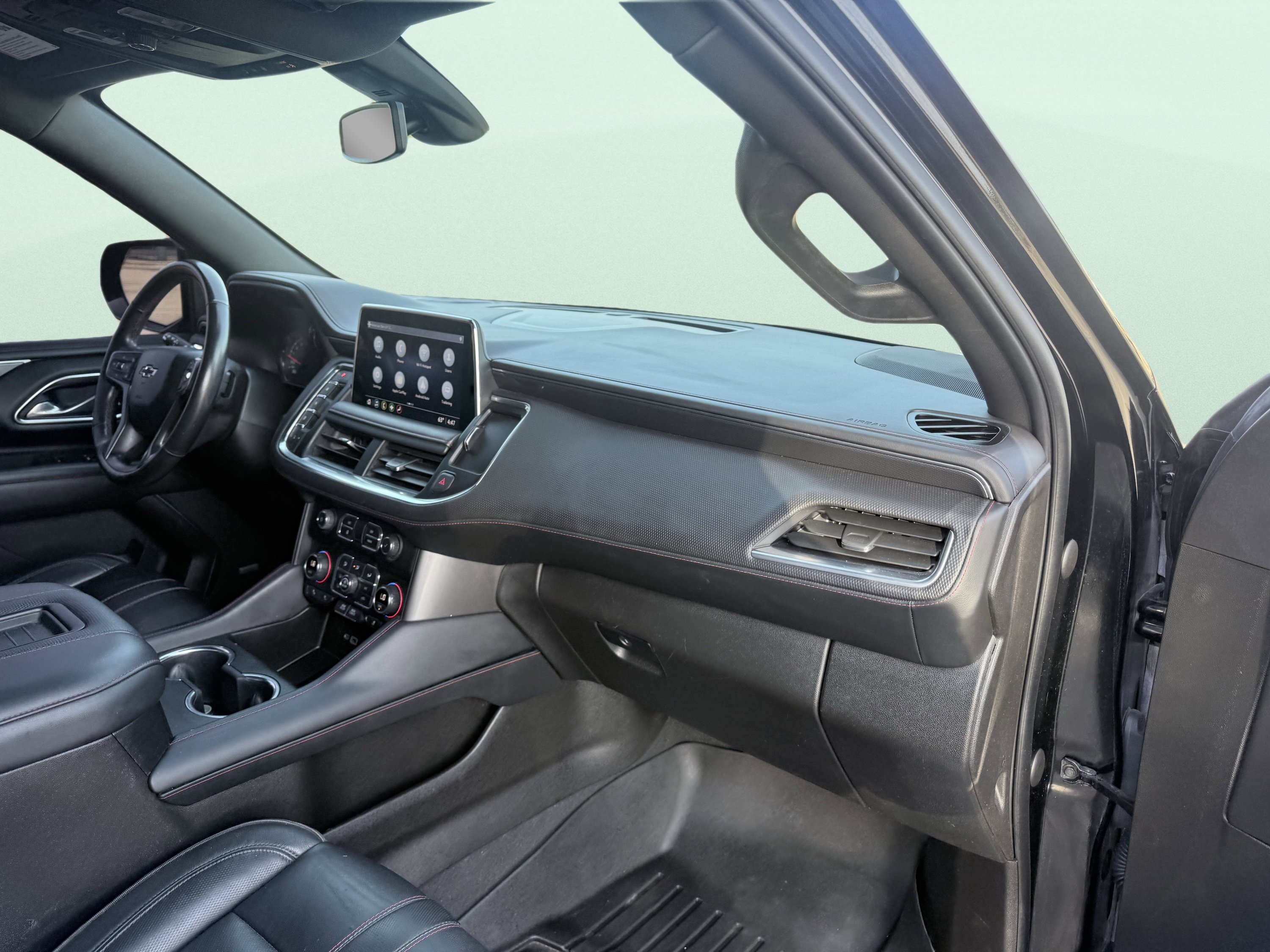 Used 2021 Chevrolet Suburban RST w/ Luxury Package AWD/4WD image 36