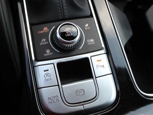 Used 2025 Kia Telluride S AWD/4WD image 12