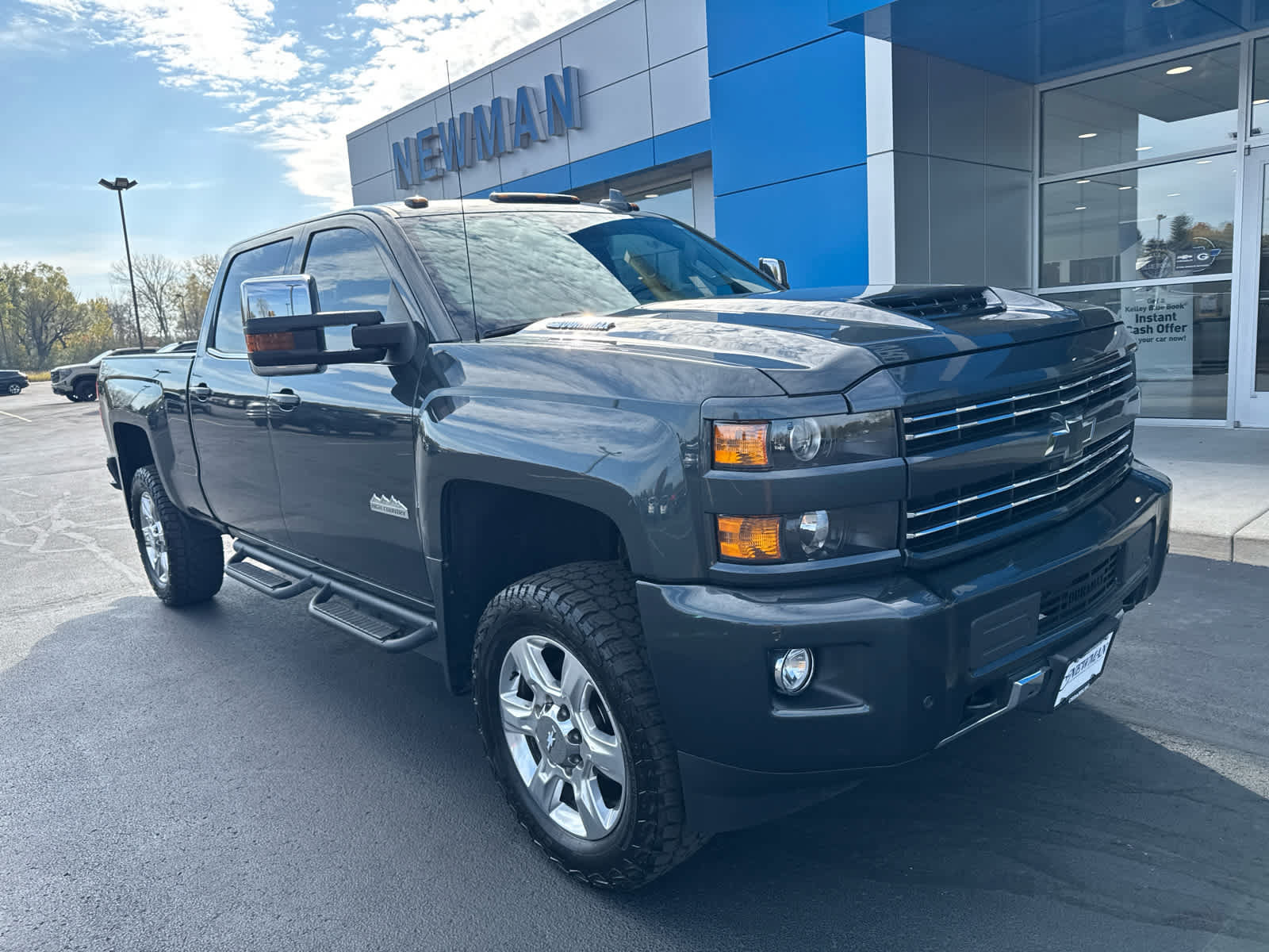 Used 2017 Chevrolet Silverado 2500 High Country w/ Duramax Plus Package AWD/4WD image 1
