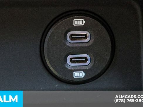 Used 2023 Porsche Cayenne Platinum Edition image 69