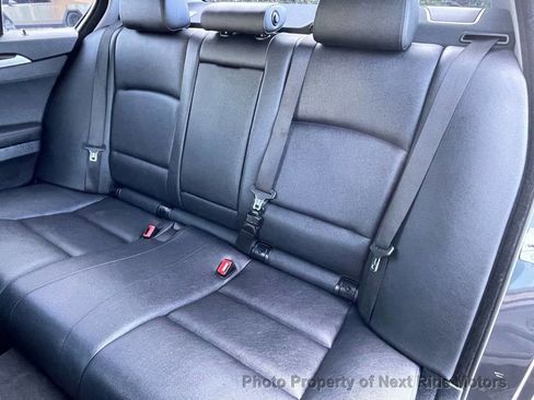 Used 2015 BMW 528i Sedan RWD image 11