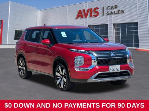 Used 2025 Mitsubishi Outlander SE AWD/4WD image 3