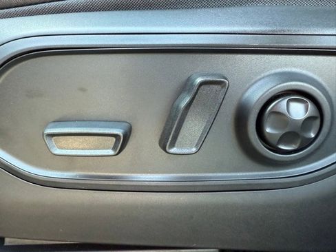 New 2025 Jeep Grand Cherokee L Limited w/ Trailer Tow Package image 12