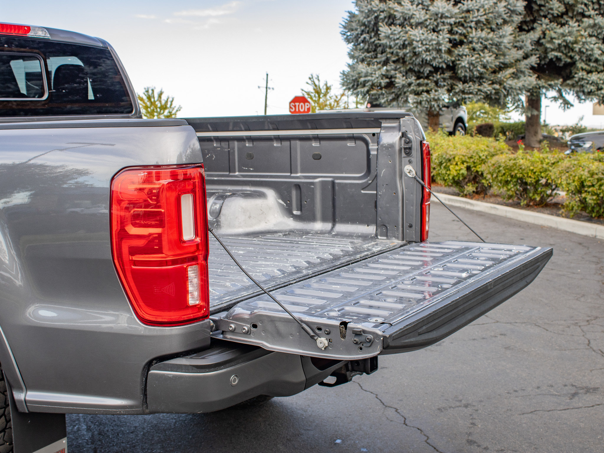Used 2021 Ford Ranger Lariat w/ FX4 Off-Road Package AWD/4WD image 9
