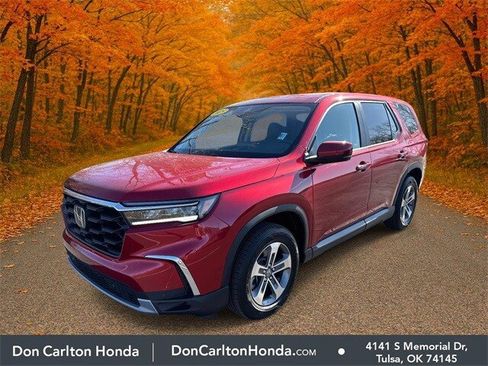 Used 2025 Honda Pilot EX-L image 3