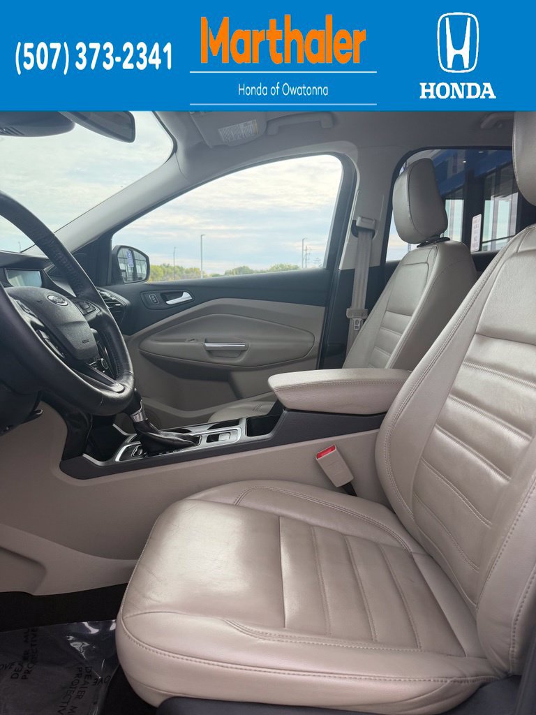 Used 2018 Ford Escape Titanium w/ Ford Safe & Smart Package AWD/4WD image 9
