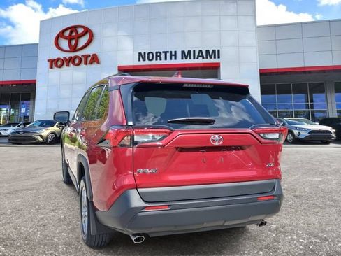 Used 2025 Toyota RAV4 XLE w/ Convenience Package FWD image 3