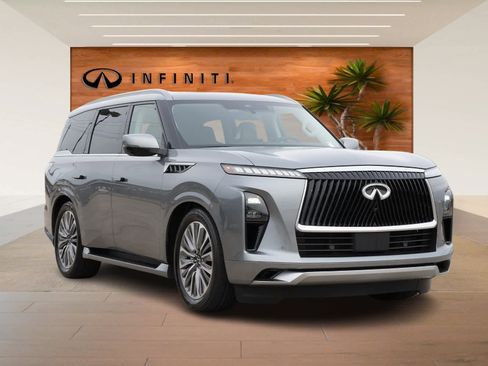 Certified 2025 INFINITI QX80 Sensory image 3