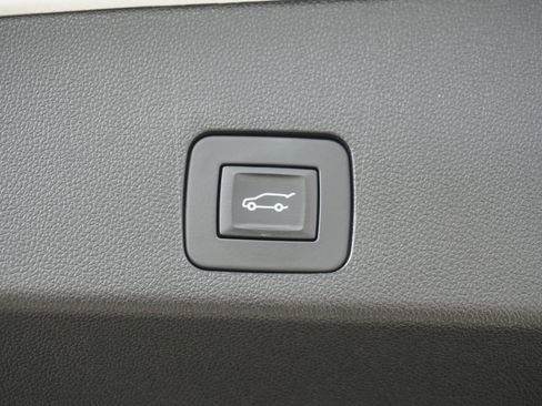 Used 2022 Buick Encore GX Select w/ Sport Touring Package image 10