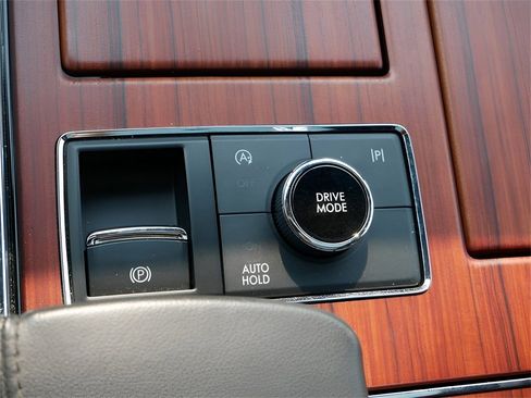 Used 2024 Lincoln Navigator Reserve image 24