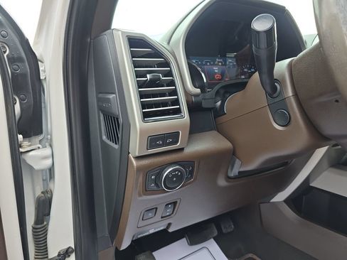 Used 2019 Ford F250 King Ranch w/ King Ranch Ultimate Package AWD/4WD image 12