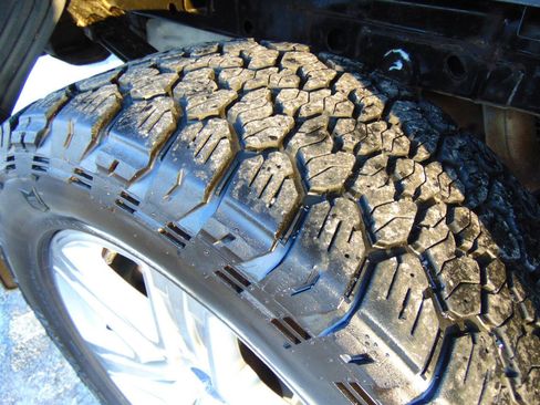 Used 2020 Ford F150 Lariat w/ Equipment Group 502A Luxury image 52