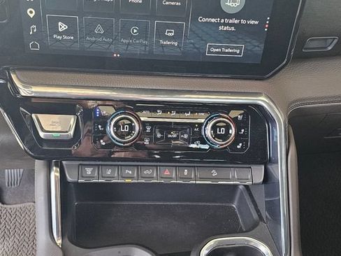 Used 2024 GMC Sierra 2500 Denali AWD/4WD image 12