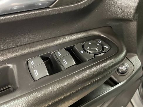 Used 2023 GMC Terrain Denali w/ Denali Premium Package AWD/4WD image 23