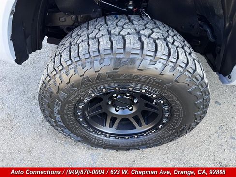 Used 2019 Toyota Tacoma TRD Sport w/ Technology Package RWD image 40