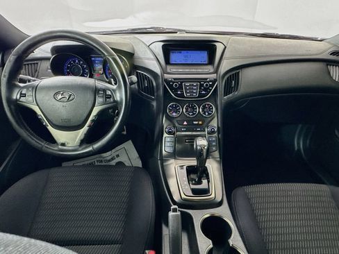 Used 2013 Hyundai Genesis 2.0T RWD image 23