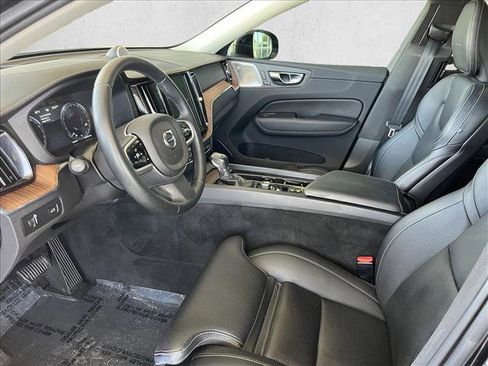 Used 2019 Volvo XC60 T6 Inscription w/ Protection Package Premier AWD/4WD image 8