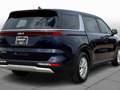 Used 2024 Kia Carnival LX FWD image 12