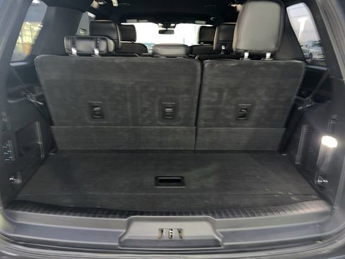 Used 2019 Ford Expedition XLT w/ Equipment Group 202A image 9